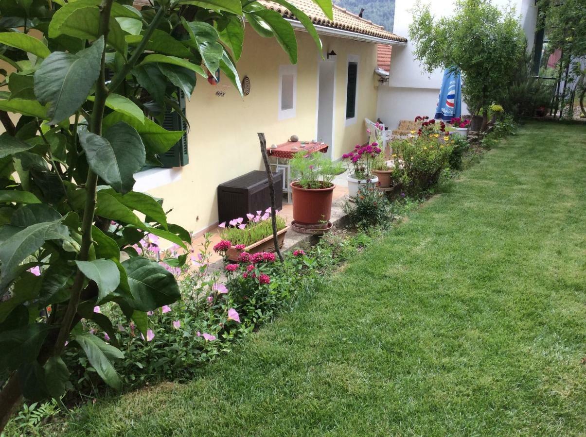Christos House Kariá Exterior foto